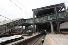 Proyek Stasiun Tanah...