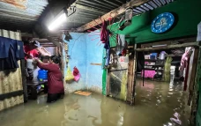 Warga Perumnas Antang...