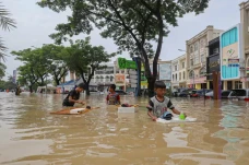 Kawasan Pertokoan Grand...