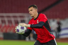 Momen Emil Audero Jalani...