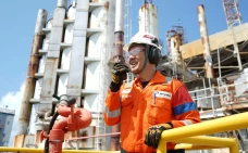Para Perwira Pertamina...