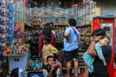 Penjualan Mainan Anak...