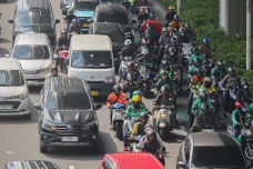 Liburan Panjang Usai,...