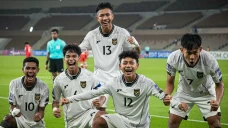 Tak Terbendung, Timnas...