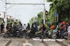 Penutupan Jalur Rel...