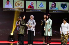 iNews Media Group Berikan...