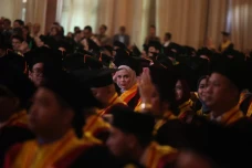 726 Mahasiswa Diwisuda,...