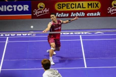 Jonatan Christie Tumbangkan...