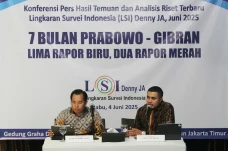 Rapor 7 Bulan Pemerintahan...