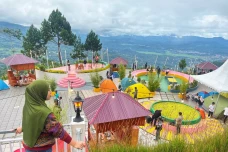 Liburan Sekolah, Puncak...