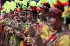 Pertujukan Tarian Tradisional...