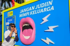 Mobil Kampanye Judi...