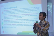 Riset Strategi Dekarbonisasi...