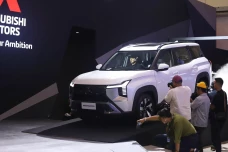 Mitsubishi Destinator...