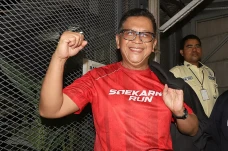 Hasto Keluar Rutan Usai...