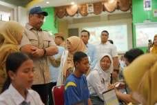 Menpora Dito Tinjau...