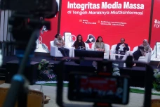 Diskusi Publik: Menjaga...