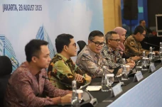 Ekonom Bank Mandiri...
