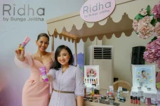 Ridha Beauty Hadirkan...