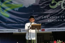 Jelang Setahun Pemerintahan,...