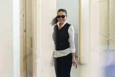 Nikita Mirzani Dituntut...