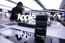iPhone 17 Resmi Hadir...