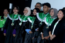 Yayasan GoTo Merah Putih:...
