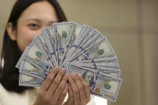 Dolar AS Menguat Usai...