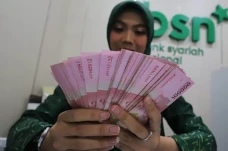 Ditutup Melemah 0,13%,...