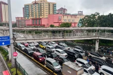 Hujan dan Banjir, Jalan...