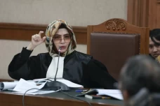 Advokat Wa Ode Nur Zainab...