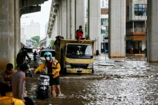 Hujan Deras Picu Banjir...