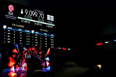 IHSG Ditutup Menguat...
