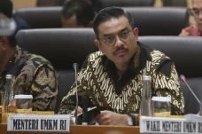 Raker Komisi VII DPR...