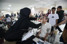 Bakti Sosial Kesehatan...