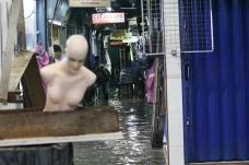 Hujan Deras Rendam Pasar...
