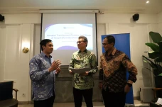 Diskusi Industri: Chandra...