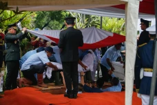 Suasana Haru Pemakaman...