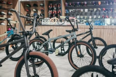 ATR Cycling Hadirkan...
