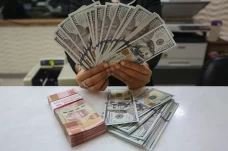 Nilai Tukar Rupiah Menguat...