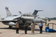 Enam Rafale dan A-400M...