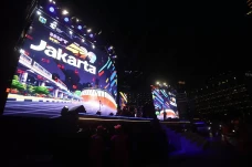 Jelang Perayaan Malam...