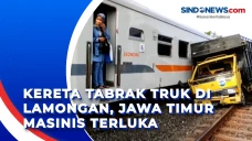 Kereta Tabrak Truk di...