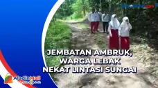 Jembatan Ambruk, Warga...