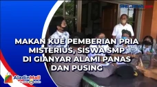 Makan Kue Pemberian...