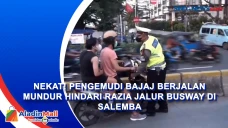 Nekat! Pengemudi Bajaj...