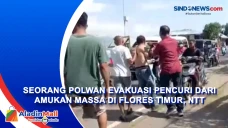 Seorang Polwan Evakuasi...