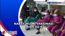 Nakes Mulai Vaksinasi...