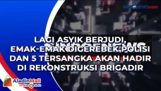 Lagi Asyik Berjudi,...