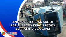 Angkot Ditabrak KRL...